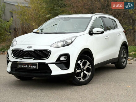 Білий Кіа Sportage, об'ємом двигуна 1.59 л та пробігом 50 тис. км за 17799 $, фото 1 на Automoto.ua