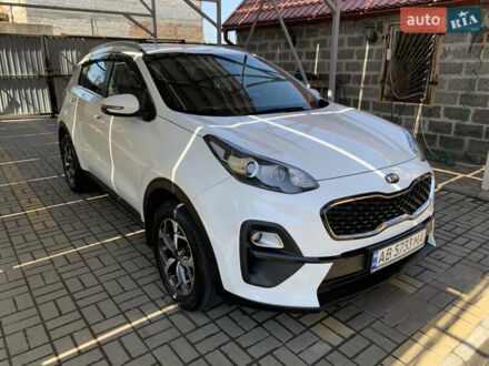 Кіа Sportage 2020 у Запоріжжя на Automoto.ua Білий Кіа Sportage, об'ємом двигуна 1.59 л та пробігом 54 тис. км за 19700 $, фото 1 на Automoto.ua