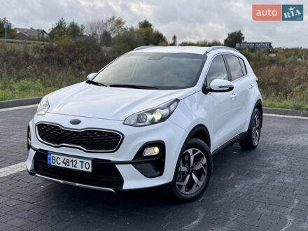 Киа Sportage 2020 в Львове на Automoto.ua Белый Киа Sportage, объемом двигателя 1.6 л и пробегом 49 тыс. км за 18500 $, фото 1 на Automoto.ua
