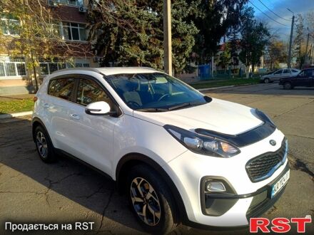 Белый Киа Sportage, объемом двигателя 1.6 л и пробегом 16 тыс. км за 23200 $, фото 1 на Automoto.ua