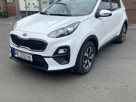 Киа Sportage 2021 в Днепре (Днепропетровске) на Automoto.ua Белый Киа Sportage, объемом двигателя 1.59 л и пробегом 12 тыс. км за 22500 $, фото 1 на Automoto.ua