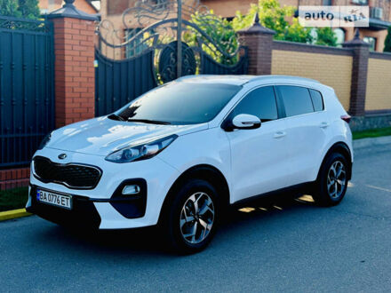 Білий Кіа Sportage, об'ємом двигуна 1.59 л та пробігом 19 тис. км за 19000 $, фото 1 на Automoto.ua