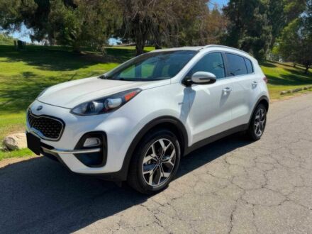 Киа Sportage 2021 в Черновцах на Automoto.ua Белый Киа Sportage, объемом двигателя 2.4 л и пробегом 10 тыс. км за 14700 $, фото 1 на Automoto.ua