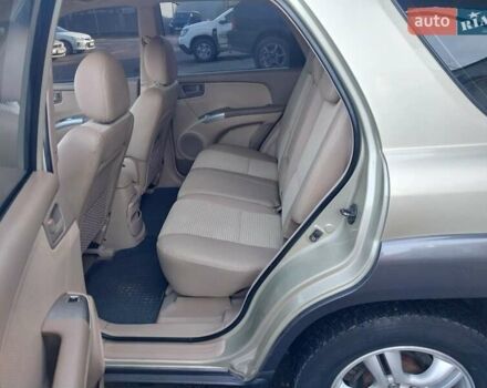 Бежевый Киа Sportage, объемом двигателя 1.98 л и пробегом 184 тыс. км за 6500 $, фото 33 на Automoto.ua