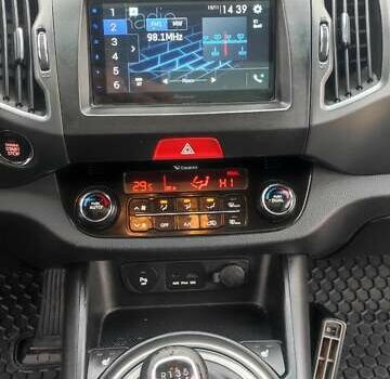 Бежевый Киа Sportage, объемом двигателя 2 л и пробегом 262 тыс. км за 13000 $, фото 12 на Automoto.ua