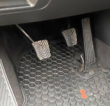 Бежевый Киа Sportage, объемом двигателя 2 л и пробегом 262 тыс. км за 13000 $, фото 8 на Automoto.ua