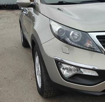 Бежевый Киа Sportage, объемом двигателя 2 л и пробегом 262 тыс. км за 13000 $, фото 37 на Automoto.ua