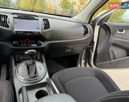 Кіа Sportage 2013 у Вінниці на Automoto.ua Бежевий Кіа Sportage, об'ємом двигуна 2 л та пробігом 92 тис. км за 15800 $, фото 37 на Automoto.ua