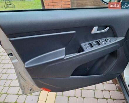 Бежевый Киа Sportage, объемом двигателя 1.69 л и пробегом 115 тыс. км за 15600 $, фото 43 на Automoto.ua