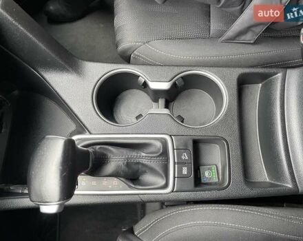 Бежевый Киа Sportage, объемом двигателя 2 л и пробегом 180 тыс. км за 15300 $, фото 26 на Automoto.ua