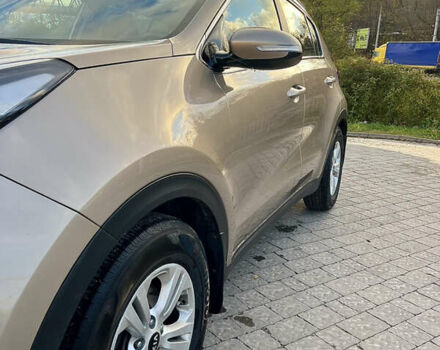 Киа Sportage 2016 в Тернополе на Automoto.ua Бежевый Киа Sportage, объемом двигателя 2 л и пробегом 196 тыс. км за 14300 $, фото 25 на Automoto.ua