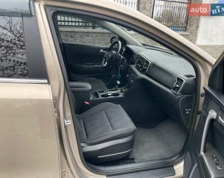 Бежевый Киа Sportage, объемом двигателя 2 л и пробегом 180 тыс. км за 15300 $, фото 12 на Automoto.ua