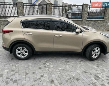 Бежевый Киа Sportage, объемом двигателя 2 л и пробегом 180 тыс. км за 15300 $, фото 3 на Automoto.ua