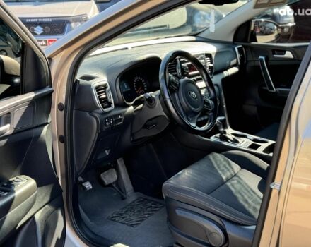 Бежевий Кіа Sportage, об'ємом двигуна 2 л та пробігом 178 тис. км за 17990 $, фото 10 на Automoto.ua