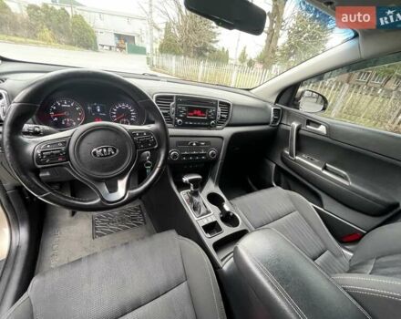 Бежевый Киа Sportage, объемом двигателя 2 л и пробегом 180 тыс. км за 15300 $, фото 19 на Automoto.ua