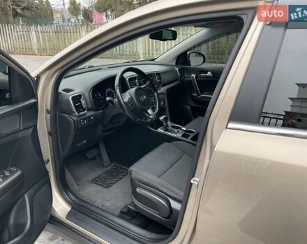 Бежевый Киа Sportage, объемом двигателя 2 л и пробегом 180 тыс. км за 15300 $, фото 17 на Automoto.ua