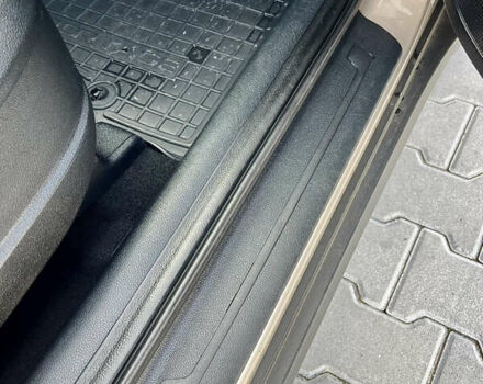 Бежевый Киа Sportage, объемом двигателя 2 л и пробегом 196 тыс. км за 14100 $, фото 97 на Automoto.ua