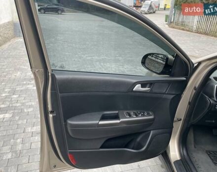 Бежевый Киа Sportage, объемом двигателя 2 л и пробегом 180 тыс. км за 15300 $, фото 13 на Automoto.ua