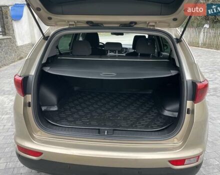Бежевый Киа Sportage, объемом двигателя 2 л и пробегом 180 тыс. км за 15300 $, фото 9 на Automoto.ua