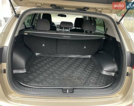 Бежевый Киа Sportage, объемом двигателя 2 л и пробегом 180 тыс. км за 15300 $, фото 8 на Automoto.ua