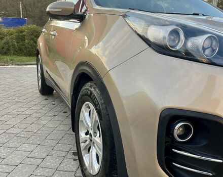 Бежевый Киа Sportage, объемом двигателя 2 л и пробегом 196 тыс. км за 14100 $, фото 3 на Automoto.ua