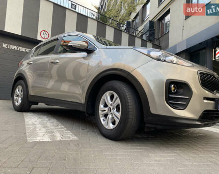 Бежевый Киа Sportage, объемом двигателя 1.69 л и пробегом 83 тыс. км за 18490 $, фото 9 на Automoto.ua