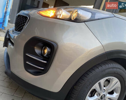 Бежевый Киа Sportage, объемом двигателя 1.69 л и пробегом 83 тыс. км за 18490 $, фото 48 на Automoto.ua