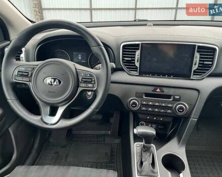 Бежевый Киа Sportage, объемом двигателя 1.69 л и пробегом 97 тыс. км за 18600 $, фото 13 на Automoto.ua