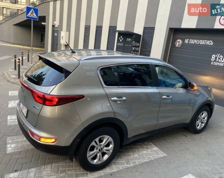Бежевый Киа Sportage, объемом двигателя 1.69 л и пробегом 83 тыс. км за 18490 $, фото 46 на Automoto.ua