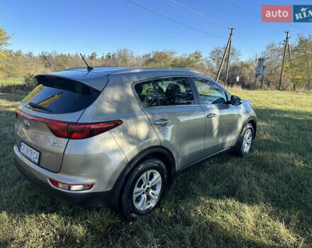 Бежевый Киа Sportage, объемом двигателя 1.69 л и пробегом 218 тыс. км за 15400 $, фото 3 на Automoto.ua