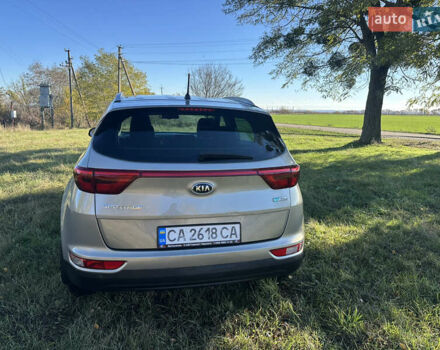 Бежевый Киа Sportage, объемом двигателя 1.69 л и пробегом 218 тыс. км за 15400 $, фото 5 на Automoto.ua
