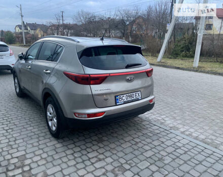 Бежевый Киа Sportage, объемом двигателя 2 л и пробегом 71 тыс. км за 19200 $, фото 3 на Automoto.ua