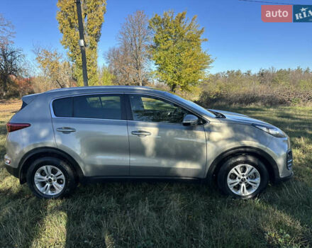 Бежевый Киа Sportage, объемом двигателя 1.69 л и пробегом 218 тыс. км за 15400 $, фото 2 на Automoto.ua