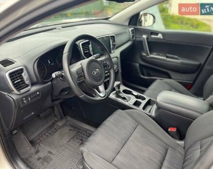 Бежевый Киа Sportage, объемом двигателя 1.69 л и пробегом 97 тыс. км за 18600 $, фото 7 на Automoto.ua