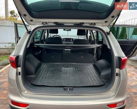 Бежевый Киа Sportage, объемом двигателя 1.69 л и пробегом 97 тыс. км за 18600 $, фото 19 на Automoto.ua