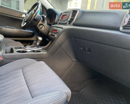 Бежевый Киа Sportage, объемом двигателя 1.69 л и пробегом 83 тыс. км за 18490 $, фото 97 на Automoto.ua