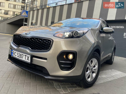 Кіа Sportage 2017 у Львові на Automoto.ua Бежевий Кіа Sportage, об'ємом двигуна 1.69 л та пробігом 83 тис. км за 18490 $, фото 1 на Automoto.ua