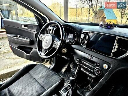 Киа Sportage 2017 в Трускавце на Automoto.ua Бежевый Киа Sportage, объемом двигателя 1.69 л и пробегом 207 тыс. км за 16500 $, фото 1 на Automoto.ua