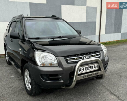 Черный Киа Sportage, объемом двигателя 2 л и пробегом 370 тыс. км за 6500 $, фото 2 на Automoto.ua