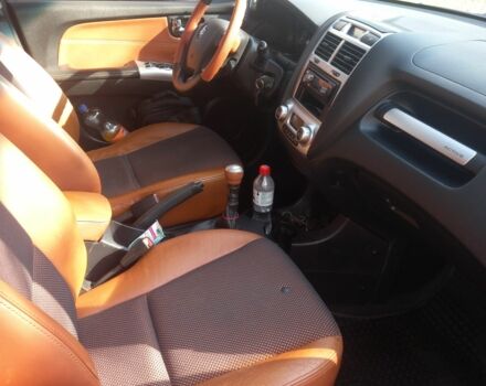 Чорний Кіа Sportage, об'ємом двигуна 2 л та пробігом 263 тис. км за 8100 $, фото 6 на Automoto.ua