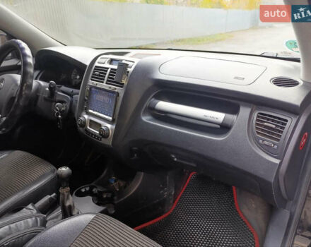 Чорний Кіа Sportage, об'ємом двигуна 1.98 л та пробігом 232 тис. км за 7900 $, фото 12 на Automoto.ua