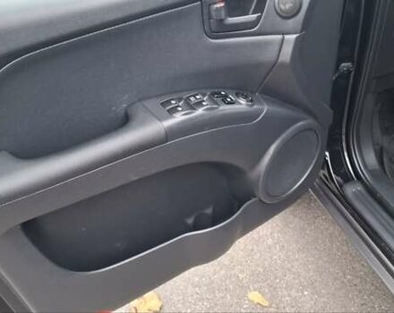 Черный Киа Sportage, объемом двигателя 2 л и пробегом 170 тыс. км за 8700 $, фото 2 на Automoto.ua