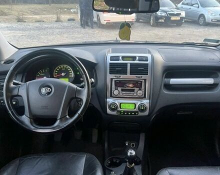 Чорний Кіа Sportage, об'ємом двигуна 2 л та пробігом 200 тис. км за 3950 $, фото 5 на Automoto.ua