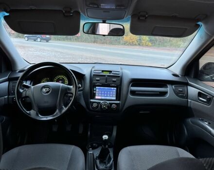 Чорний Кіа Sportage, об'ємом двигуна 2 л та пробігом 180 тис. км за 6700 $, фото 14 на Automoto.ua