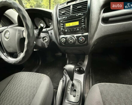 Киа Sportage 2006 в Львове на Automoto.ua Черный Киа Sportage, объемом двигателя 2 л и пробегом 182 тыс. км за 6250 $, фото 2 на Automoto.ua