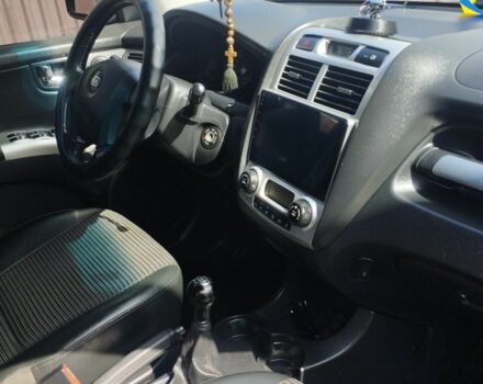 Черный Киа Sportage, объемом двигателя 2 л и пробегом 186 тыс. км за 8500 $, фото 3 на Automoto.ua