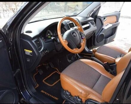 Черный Киа Sportage, объемом двигателя 1.98 л и пробегом 202 тыс. км за 7300 $, фото 10 на Automoto.ua