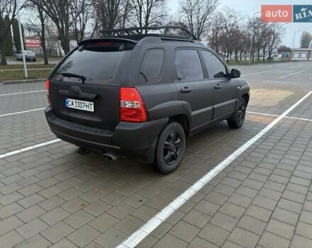 Черный Киа Sportage, объемом двигателя 2 л и пробегом 322 тыс. км за 7000 $, фото 3 на Automoto.ua