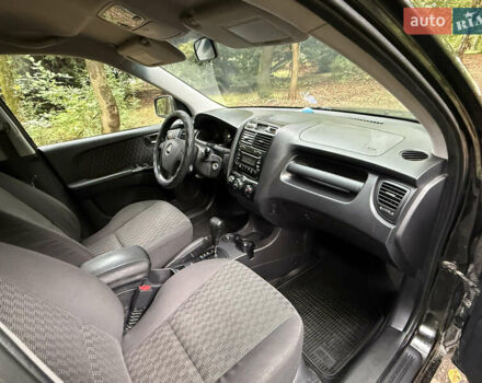 Киа Sportage 2006 в Львове на Automoto.ua Черный Киа Sportage, объемом двигателя 2 л и пробегом 182 тыс. км за 6250 $, фото 23 на Automoto.ua