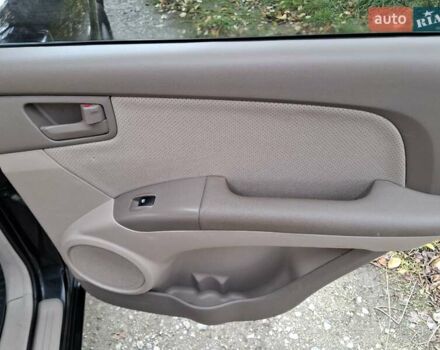 Черный Киа Sportage, объемом двигателя 1.99 л и пробегом 283 тыс. км за 6850 $, фото 46 на Automoto.ua